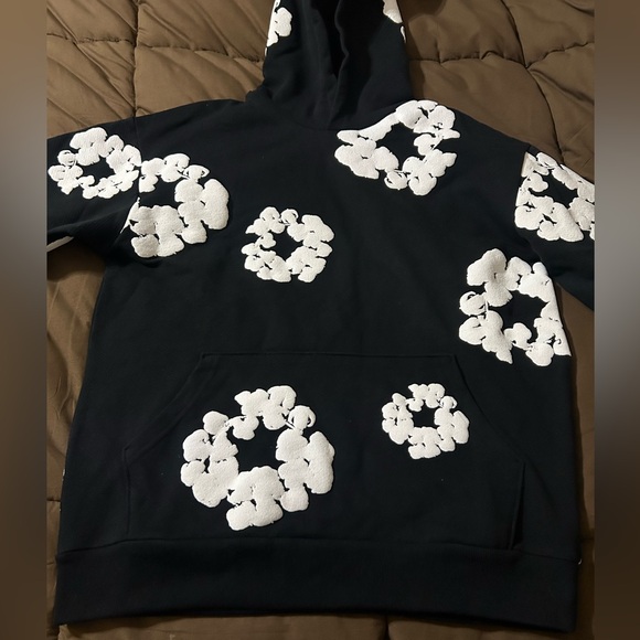 Authentic Denim Tears Cotton Wreath Sweatshirt/Hoodie black small